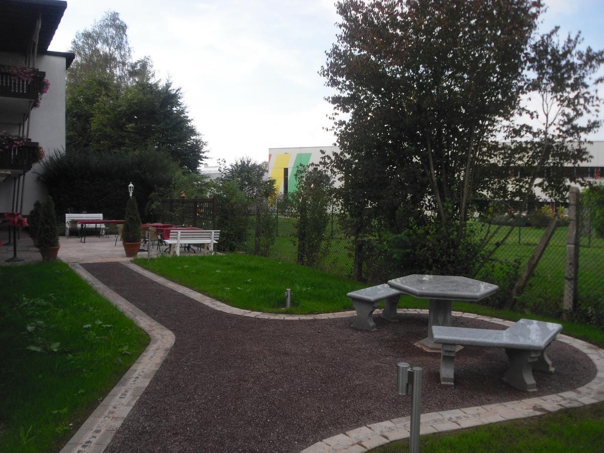 Hotel Saarland Lebach Exterior photo
